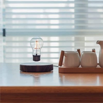 Lampe Ampoule en Lévitation - lampe scientifique - deco scientifique